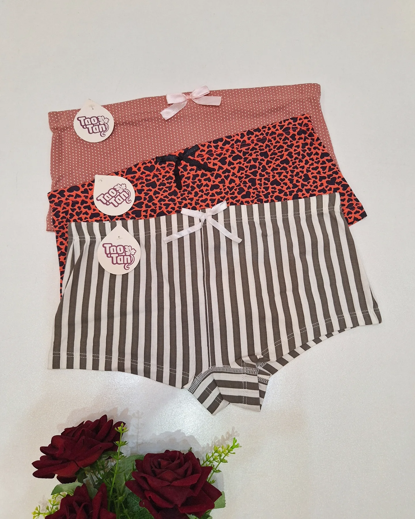 شورت نیم پا طرح دار