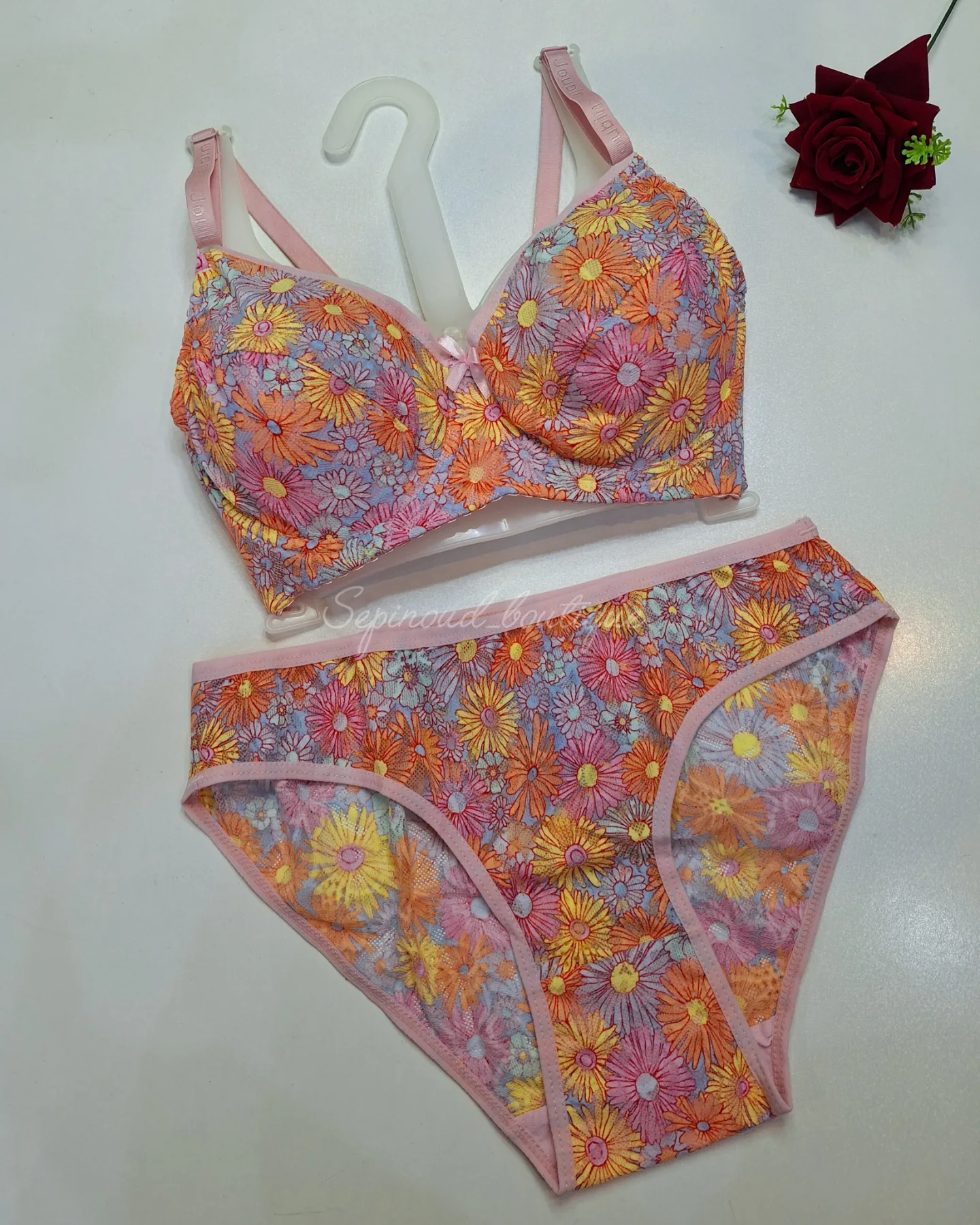 ست دانتل گلدار