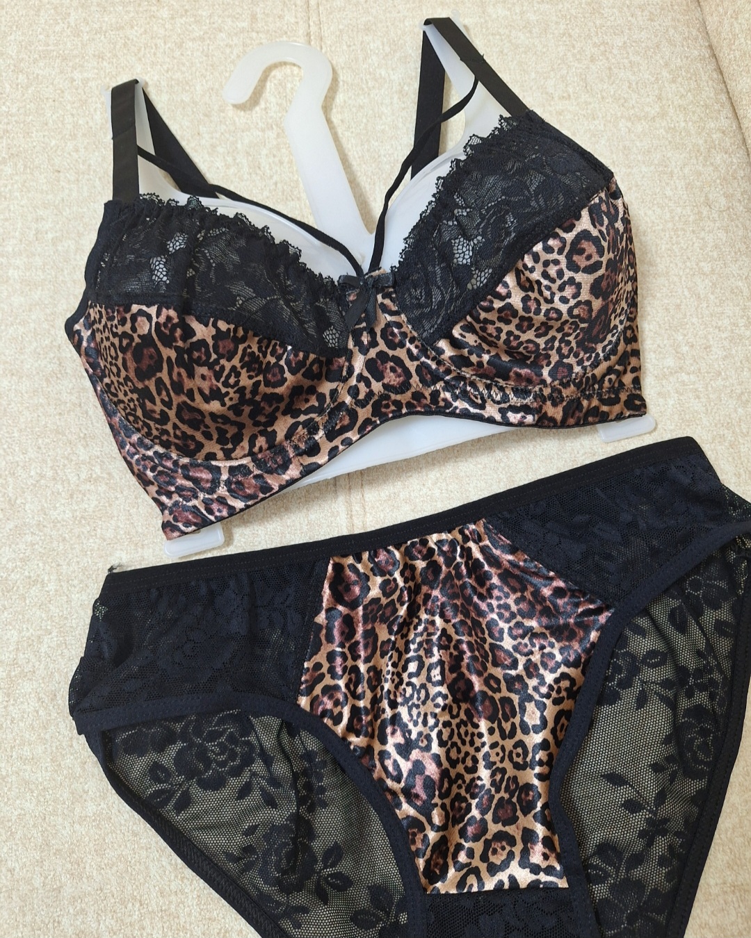 ست هارنس دار مخمل پلنگی