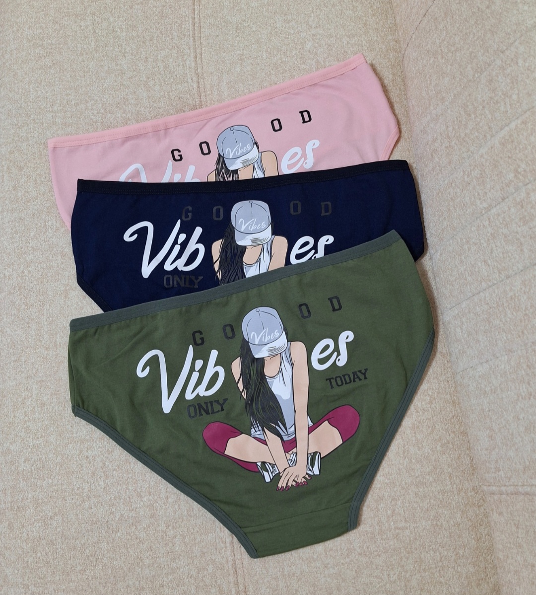 شورت پشت استیکری دختر